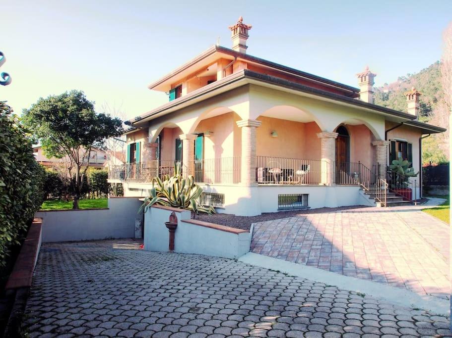 La Casa Di Mario Villa Massa  Exterior foto